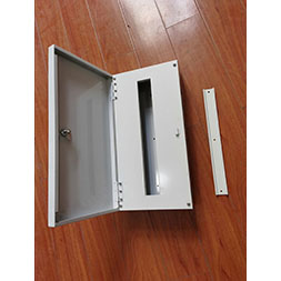 DISTRIBUTION BOX